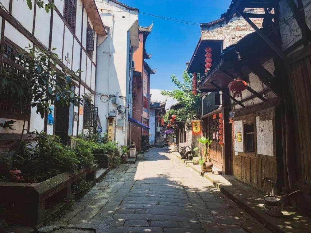 黄色小人推箱子